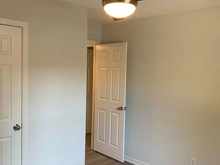 Fully Renovated 2 Bed 1 Bath Apartment By Downtown Summerville! — Photo 17