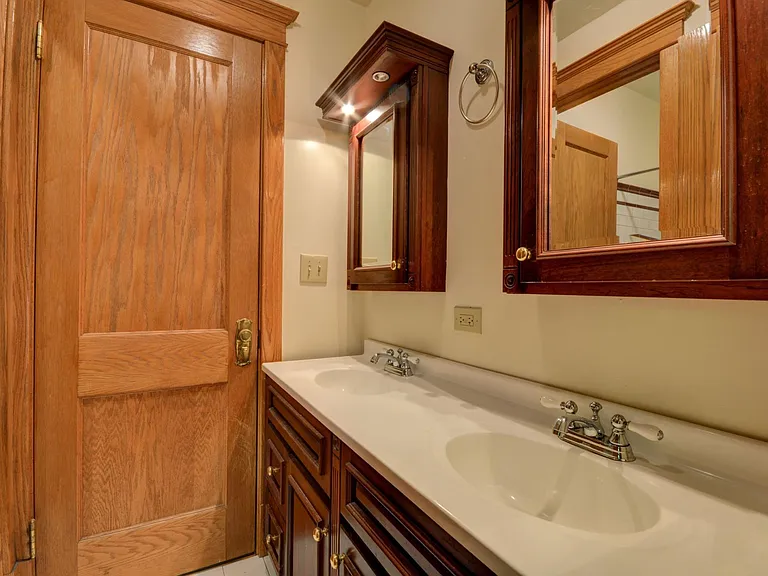 3920 N Janssen Ave #1 — Photo 14