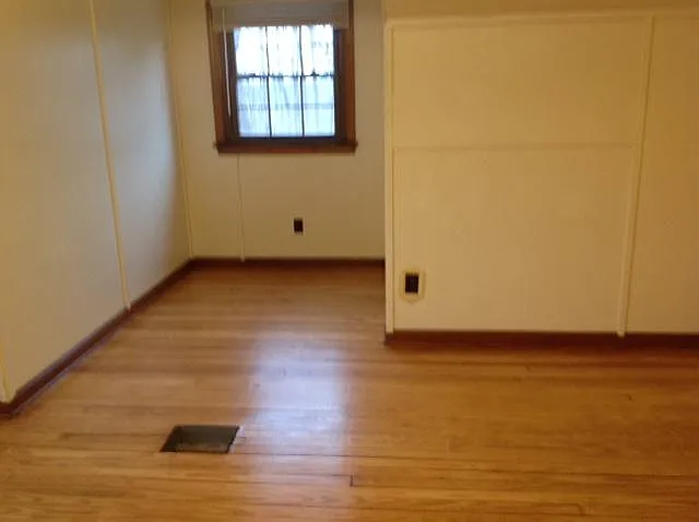 4551 Grayton Rd — Photo 15