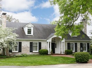 3726 Fairway Ln, Rolling Fields, KY 40207