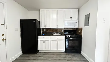 25 East 17th Street, #3A