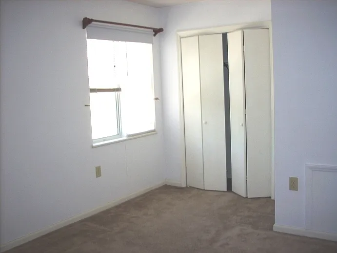 128 Lucas Dr — Photo 5