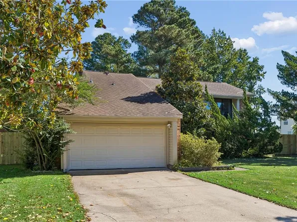 1745 Lake Christopher Dr, Virginia Beach, VA 23464