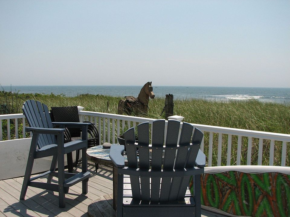 Oceanfront condo. Sea and surf await!!