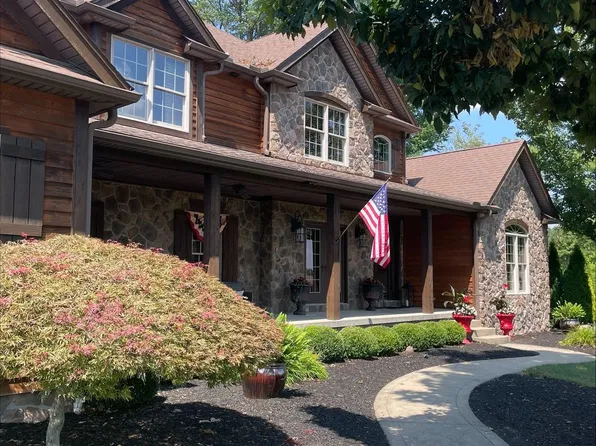 3910 Albany Ct, Canfield, OH 44406