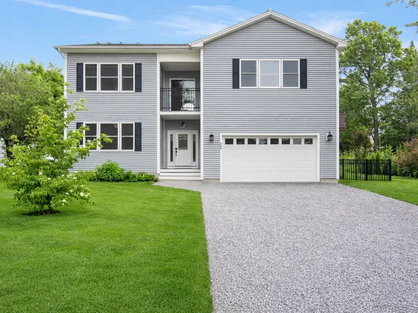 409 Holy Cross Rd, Colchester, VT 05446