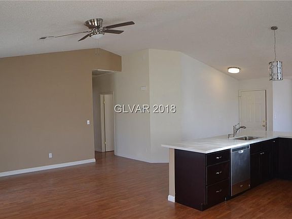 4th image of 1601 Yellow Rose St