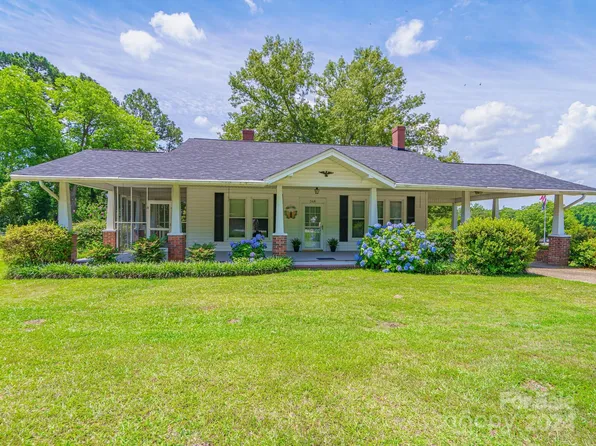 346 Boulevard St E, Chesterfield, SC 29709