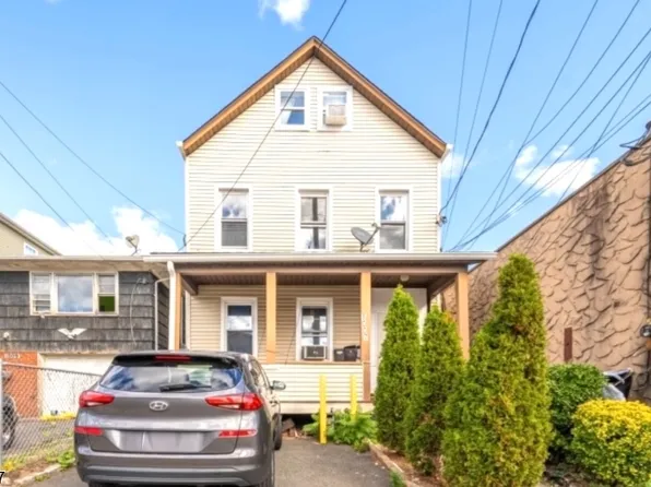 1007 Julia St, Elizabeth City, NJ 07201