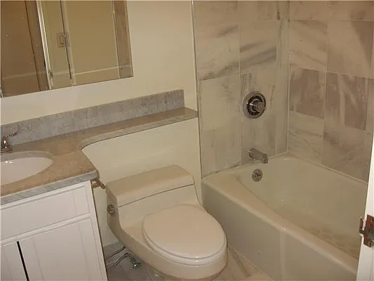 Rented by RELO REDAC INC. | media 8