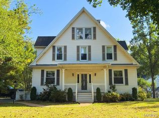 9310 Old Bonhomme Rd, Saint Louis, MO 63132