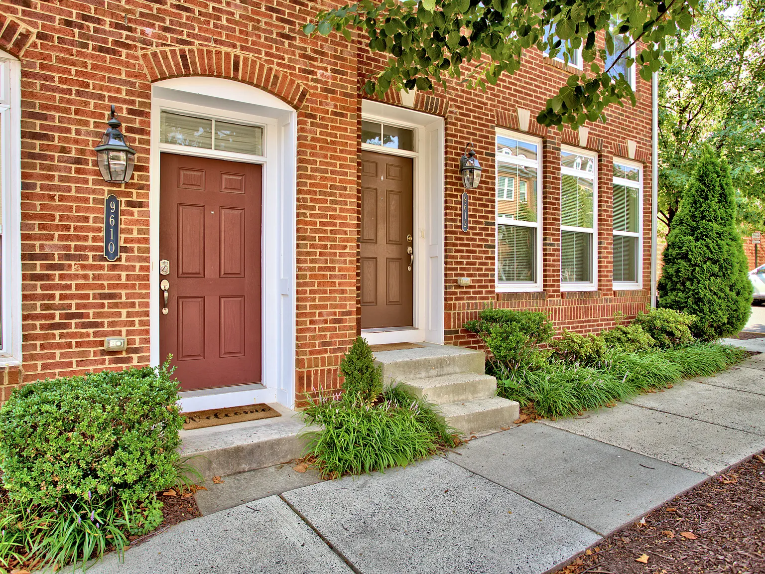 3 bed, 3.0 bath, 2178 sqft, $3,100 — Photo 2