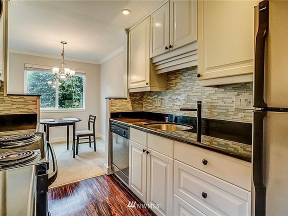 4th image of 5721 122nd Pl SE APT 209