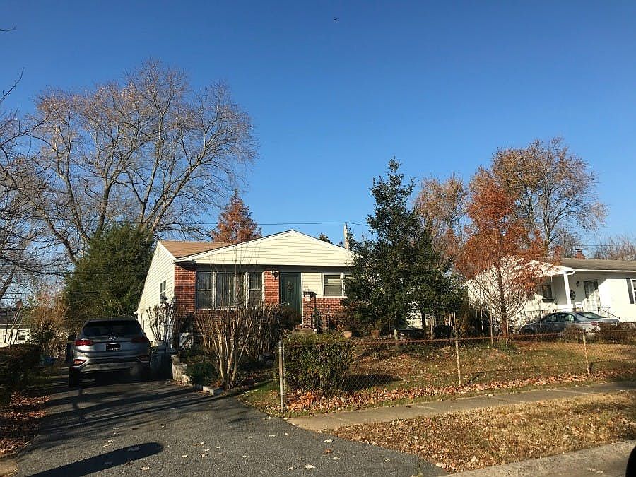 1st image of 305 David Hall Rd