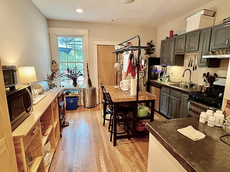 34 Walker St #1 — Photo 2