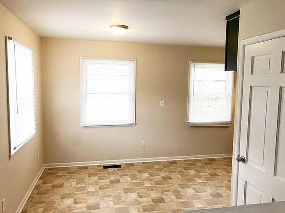4th image of 3520 N Joan Pl