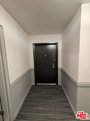 415 Montana Ave #203 Photo 1