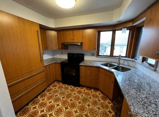 11 New Lombard Rd, Chicopee, MA 01020