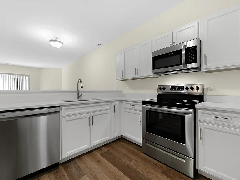 Townhomes at Woodland's Edge — Photo 10