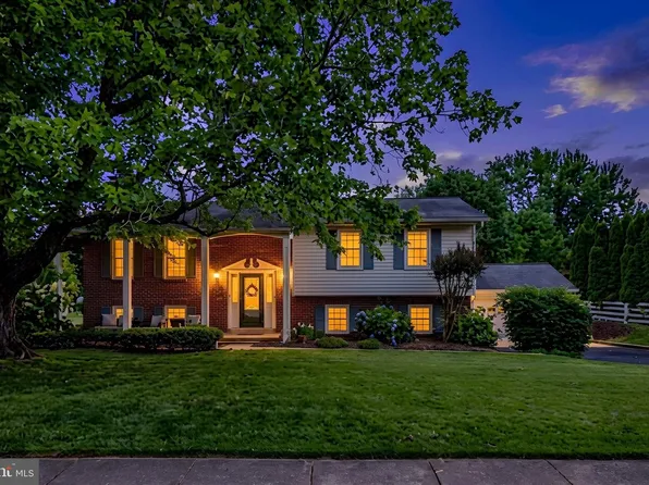 3213 Allness Ln, Herndon, VA 20171