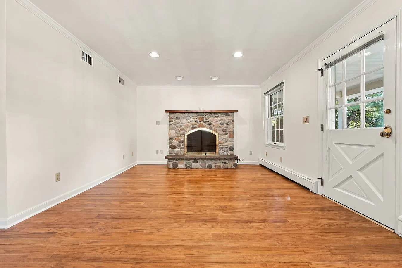 2 bed, 1.5 bath, 1392 sqft, $4,100 — Photo 4