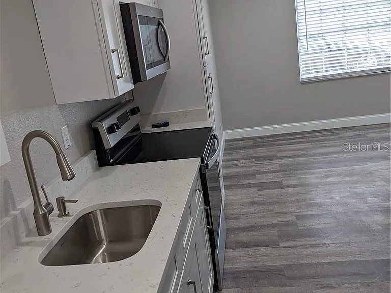 1512 E Harding St — Photo 5
