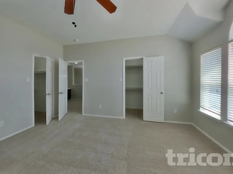 8515 Bartletts Harbor Ct — Photo 11