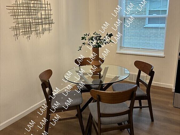 5th image of 3919 Jamieson Ave #1E-2W