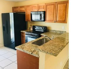402 Gator Dr, Lantana, FL 33462