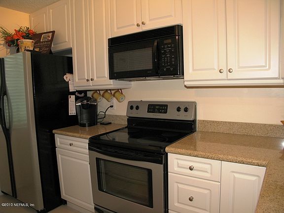 2nd image of 804 Marsh Cove Pl #804