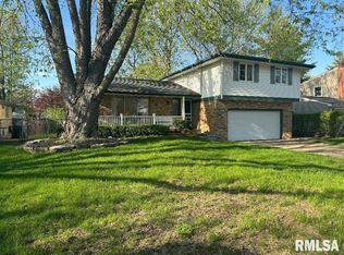 1345 W Woodside Dr, Dunlap, IL 61525