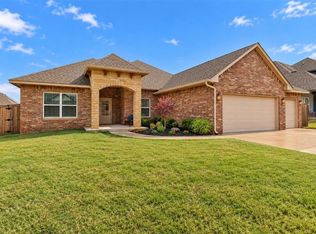 11709 NW 103rd St, Yukon, OK 73099