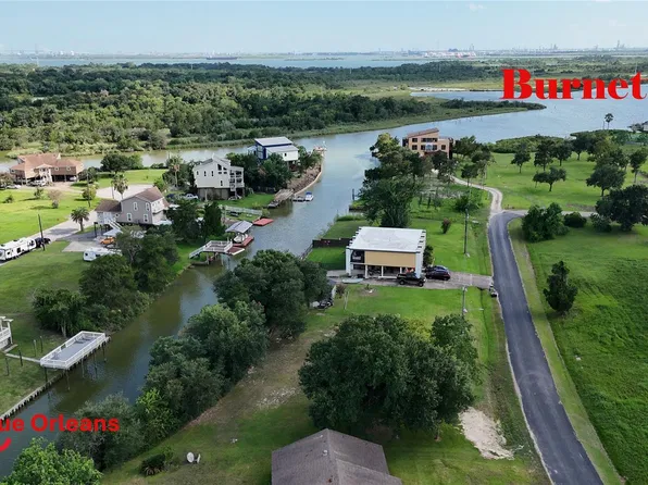 211 Rue Orleans St, Baytown, TX 77520