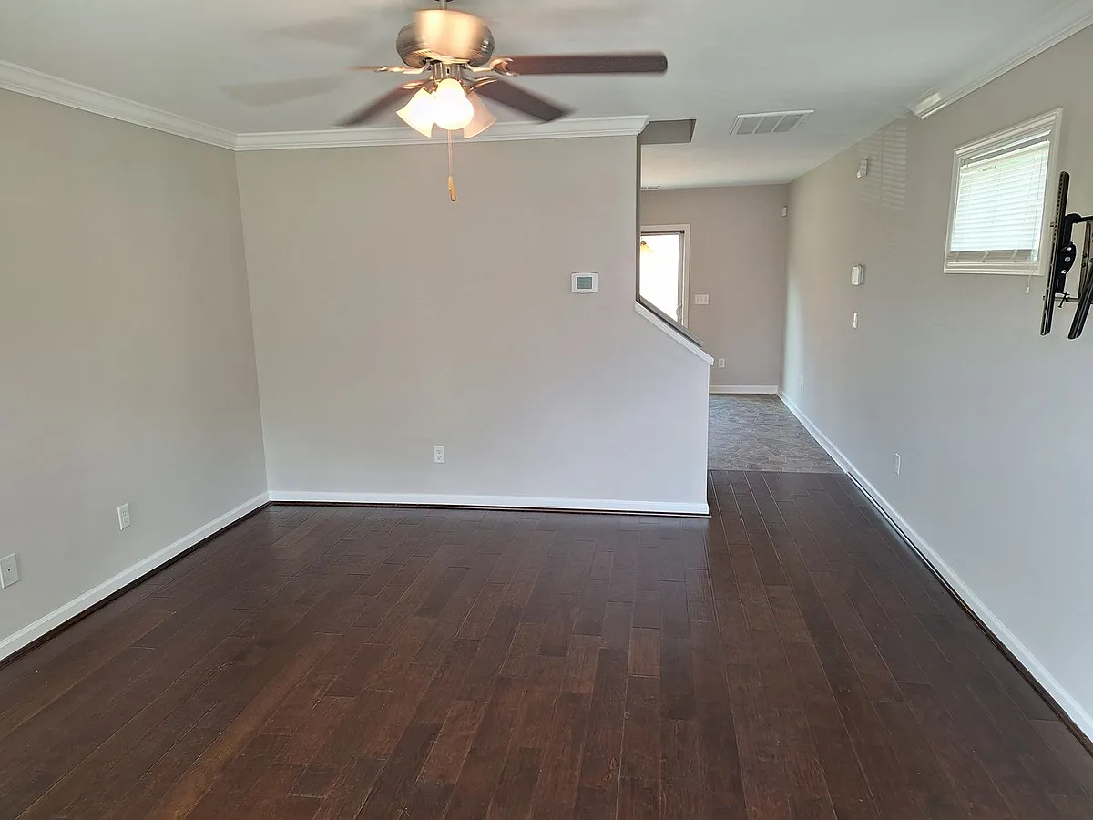 Building Photo - 232 Allans Mill Dr