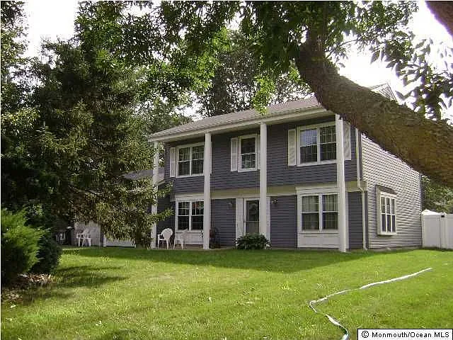 21 Plymouth Ln photo 1