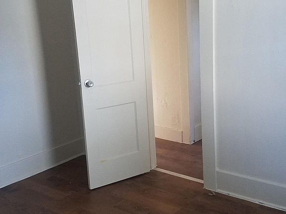 4th image of 821 Leonard St #0