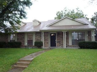 1823 Uvalde St, Mesquite, TX 75150