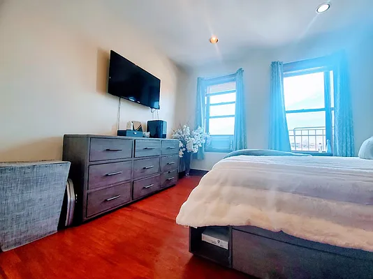 Rented by Compass | media 17