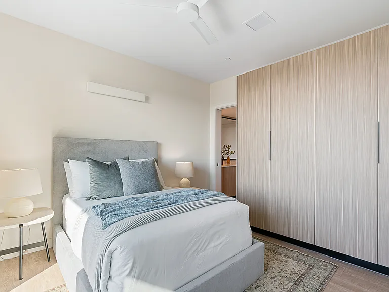 Venue Residences — Photo 144
