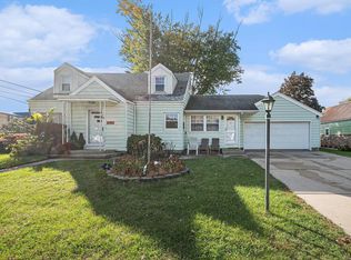 1529 Okema St, Elkhart, IN 46516