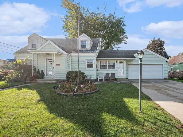 1529 Okema St, Elkhart, IN 46516