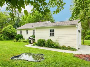 1111 Temon St, Hendersonville, NC 28739