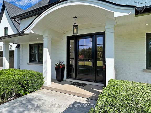 4th image of 557 Aintree Dr