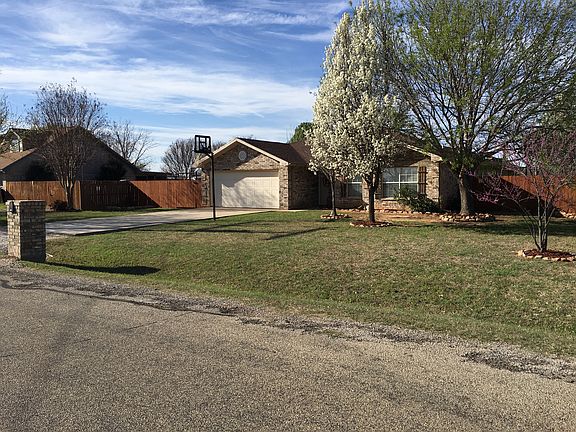 2nd image of 604 Longhorn Dr