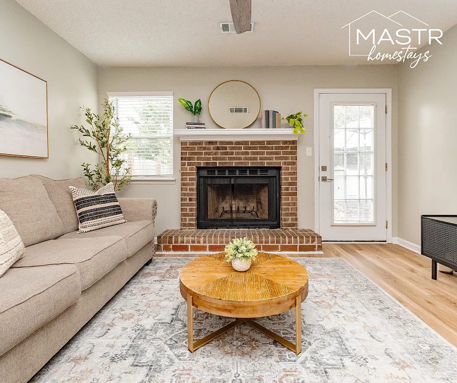 3 bed, 1674 sqft, $3,800 — Photo 1