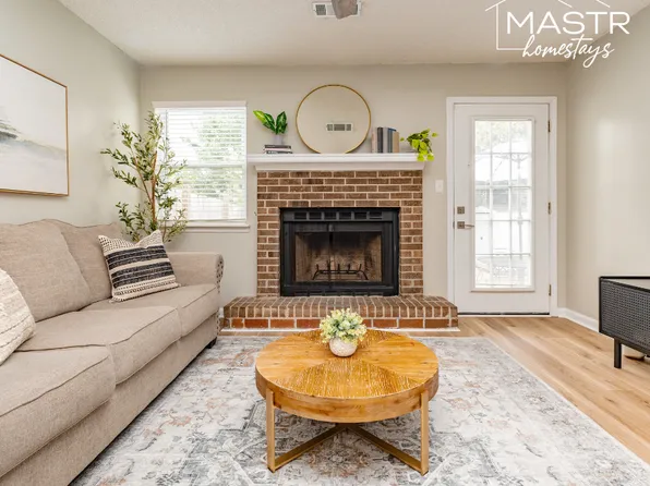 136 Sussex Dr, Warner Robins, GA 31088