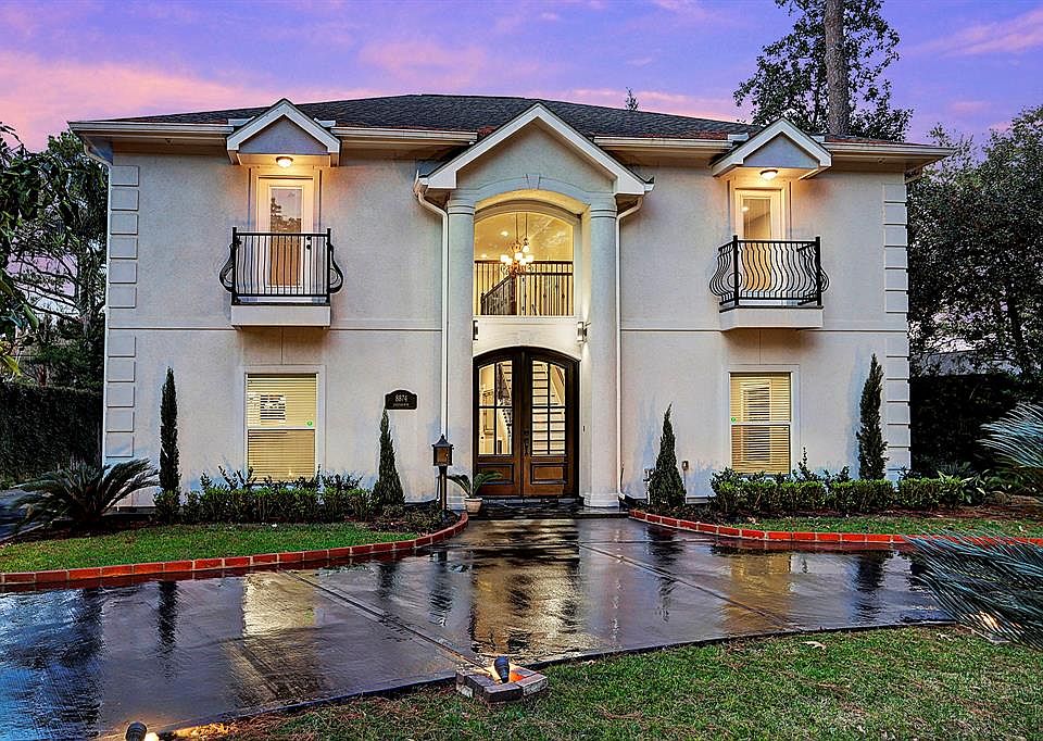 1st image of 8874 Chatsworth Dr