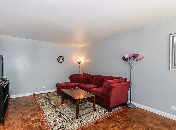 3rd image of 2142 Greystone Pl Unit 2142