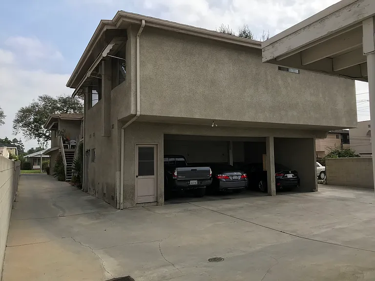 2412 W Grand Ave #BB — Photo 2