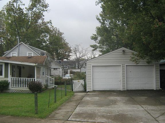5th image of 12133 9th Ave